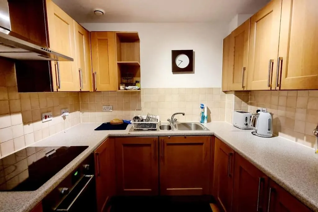 Apartment Entire Home In East London E3 Near Bromley By Bow Station