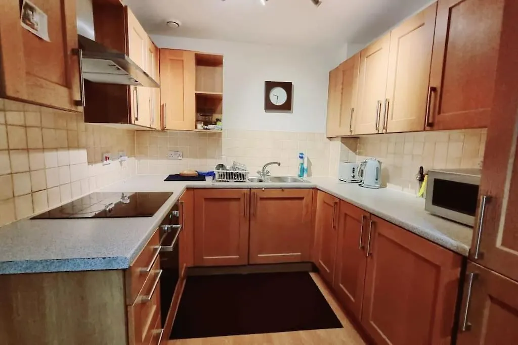 Entire Home In East London E3 Near Bromley By Bow Station United Kingdom